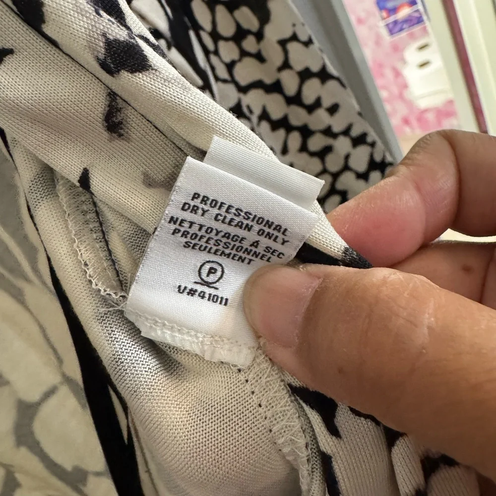 Diane Von Furstenberg Black and Cream Romper - Picture 9 of 10